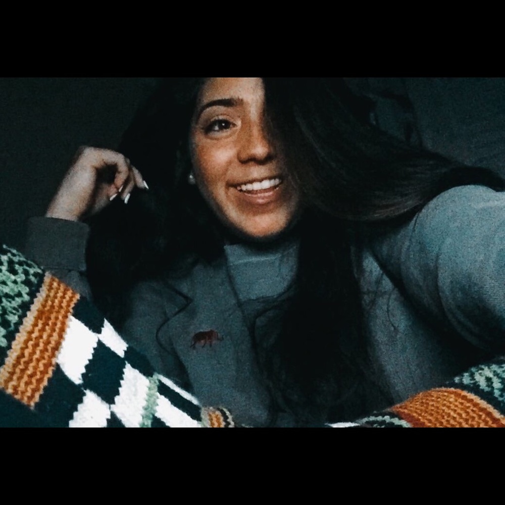 Meet your Posher, Gaby